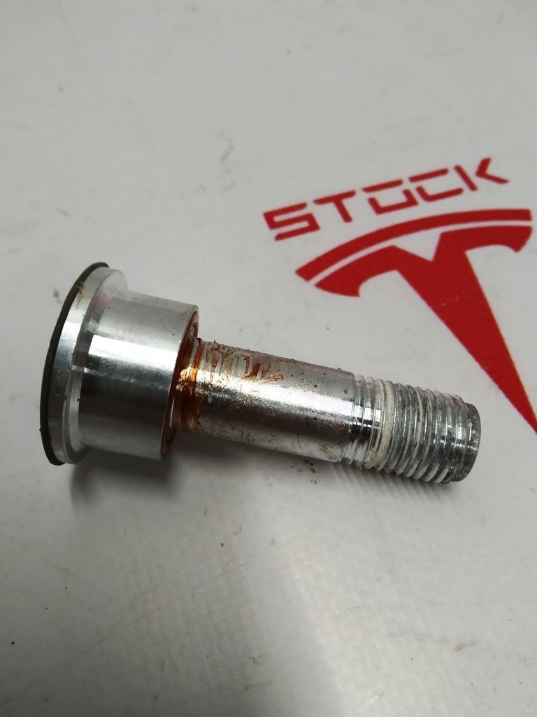 26 Bolzen (Buchse) zur Befestigung des Metallgehäuses der Hochvoltbatterie, Rechtsgewinde Tesla Model S, Model S REST, Model X 1018552-00-C